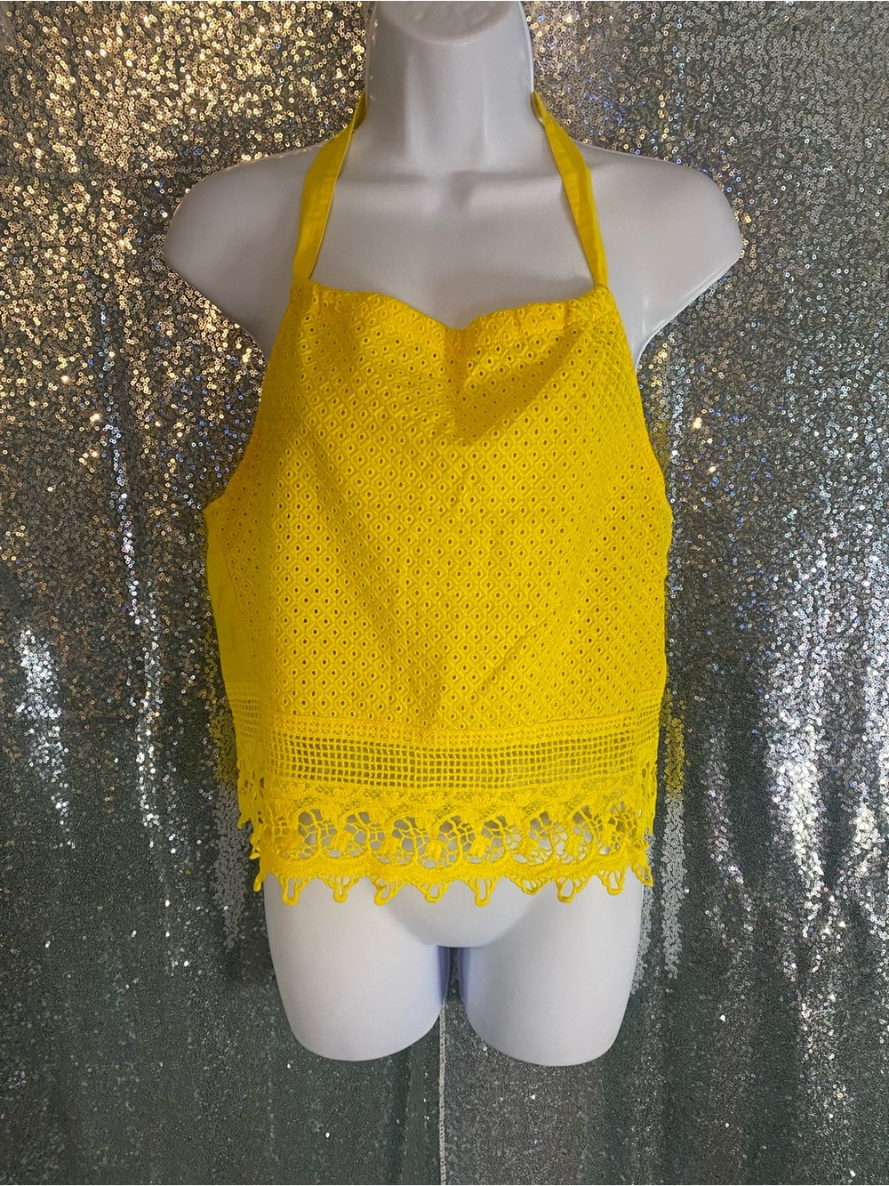 🌟🌇Golden Hour Trouble | Teenbell Eyelet Halter Crop Top